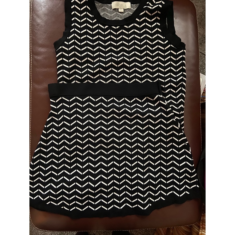 Olive & Oak black with white chevron knit set